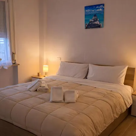 Appartamento La Da Ma Shila Casa vacanze con Corte privata vicino al Mare