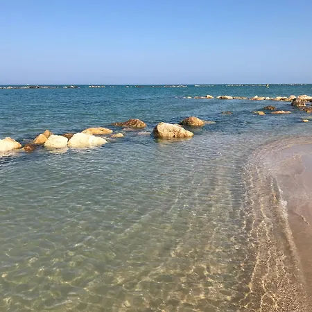 La Da Ma Shila Casa Vacanze Con Corte Privata Vicino Al Mare Διαμέρισμα *