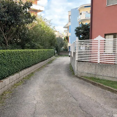 La Da Ma Shila Casa vacanze con Corte privata vicino al Mare * Francavilla Al Mare